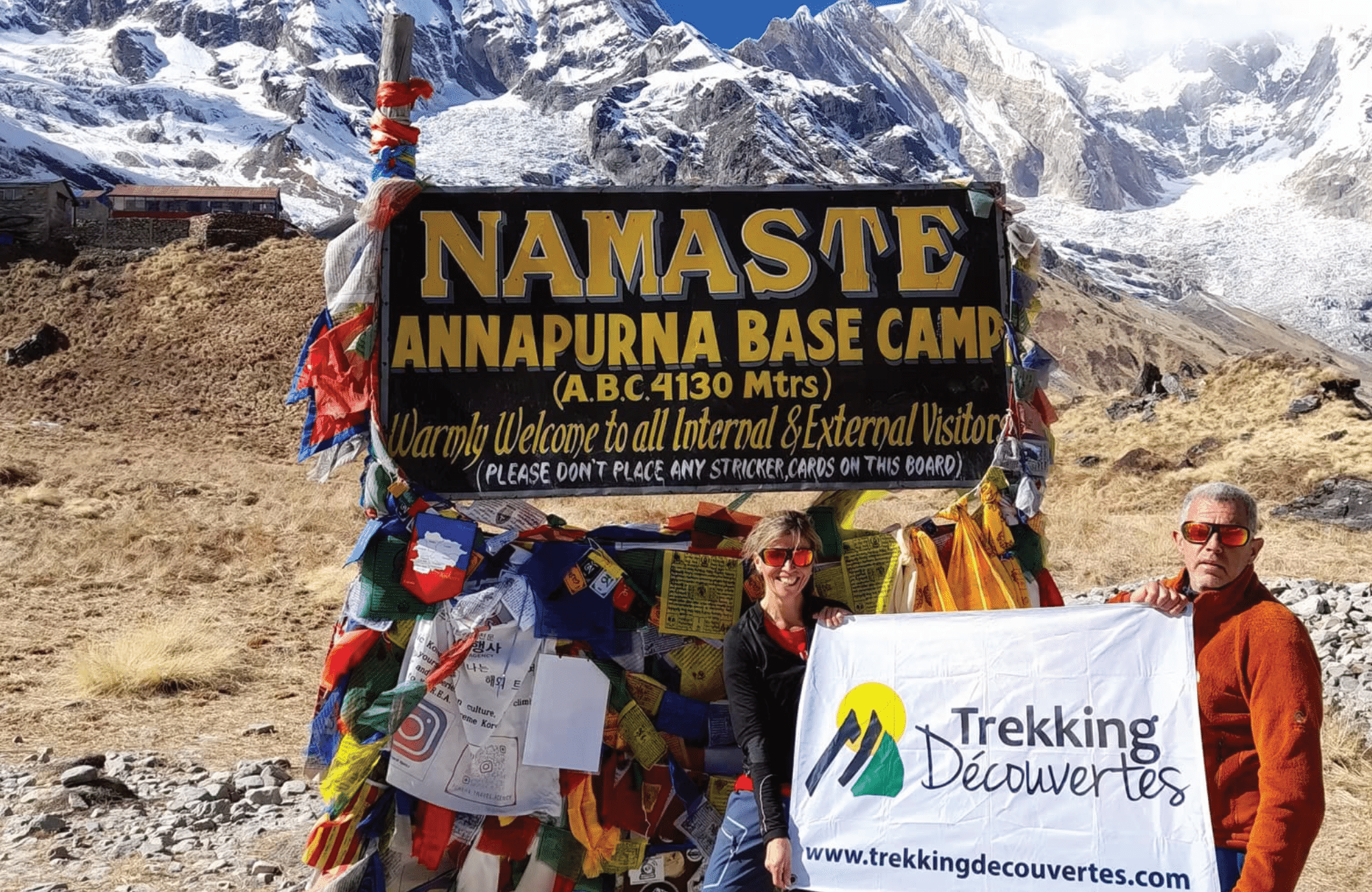 Sommets enneigés du massif des Annapurnas