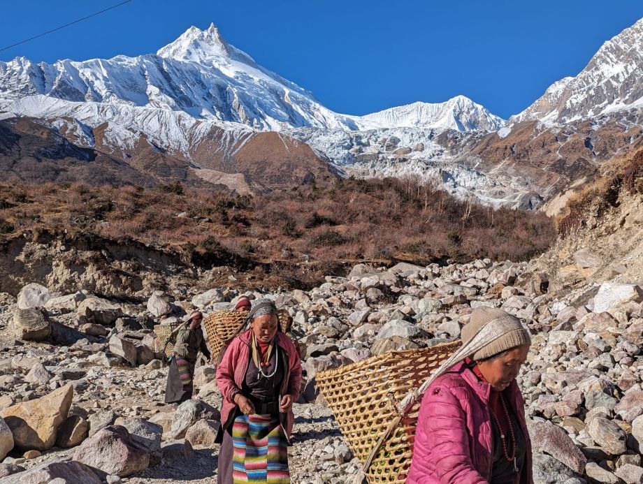 trekking manaslu